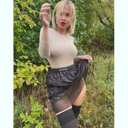  �  ������ ���� ����e���